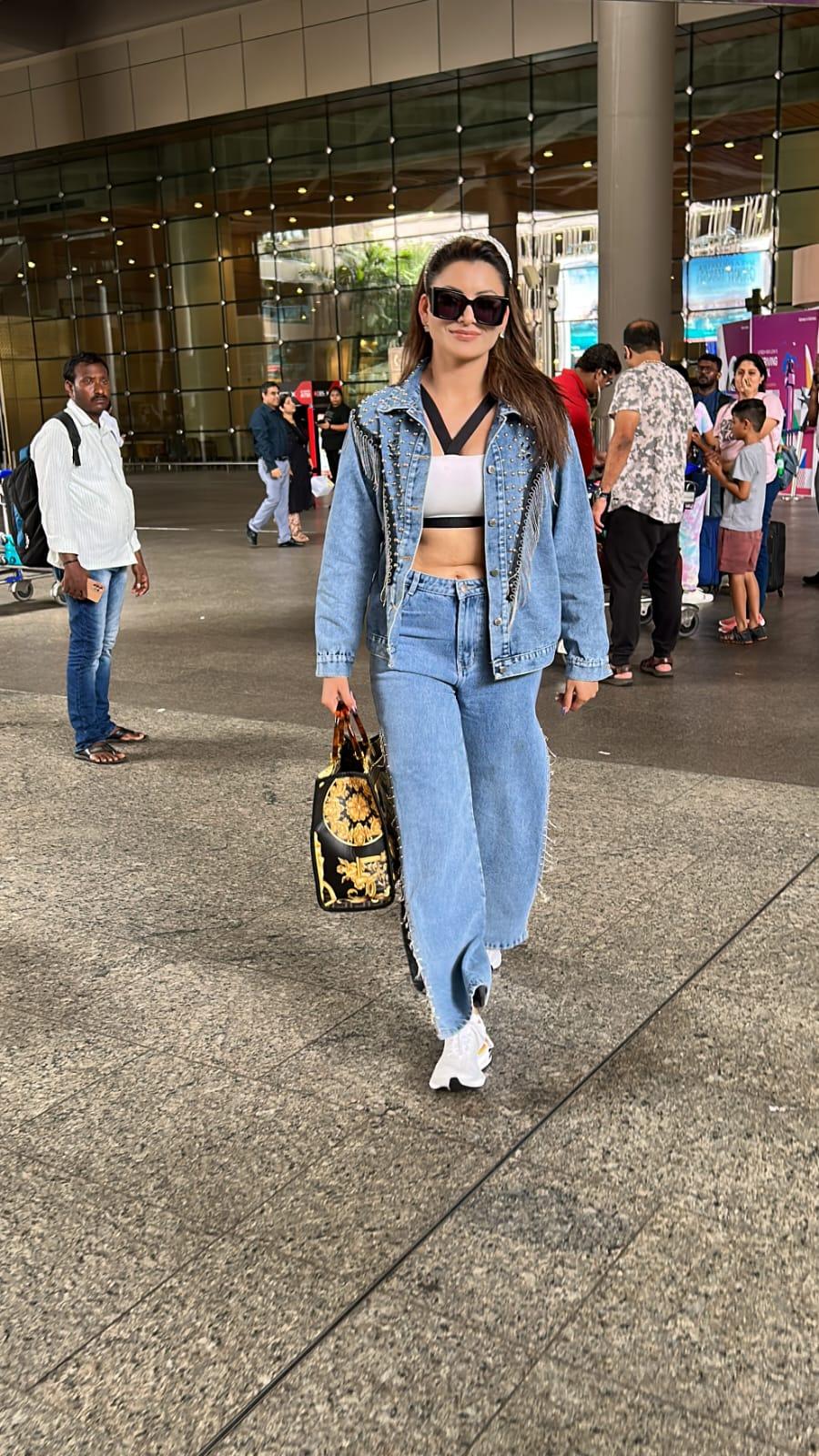 Urvashi Rautela was seen at the airport returning from a trip